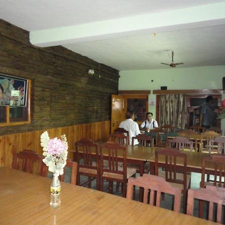 Om Mountain Resort Mukteshwar Bagian luar foto